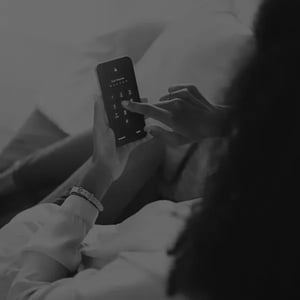 phone-security-600x600-dark